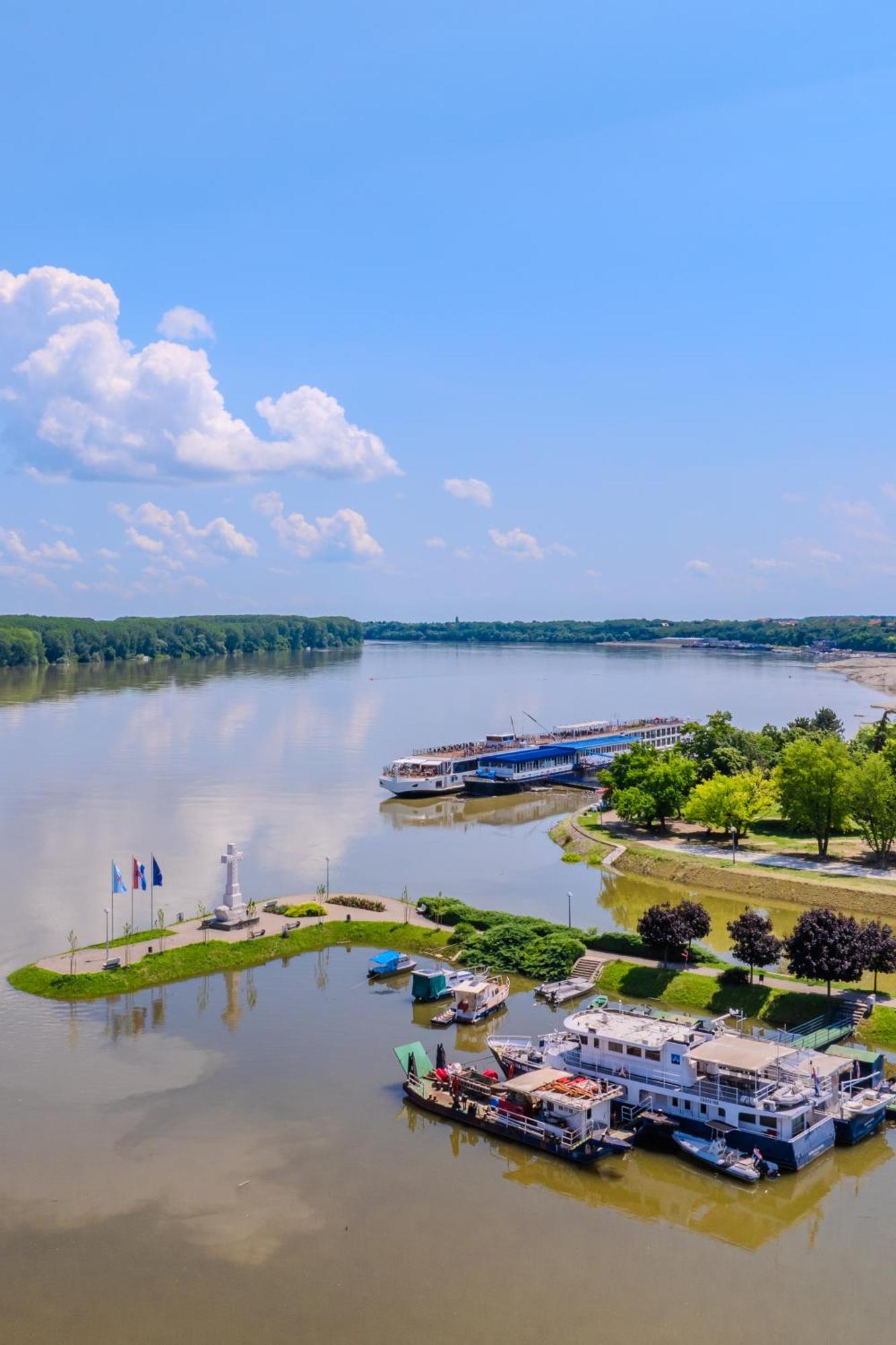 Apartman Sanda Vukovar Exteriör bild